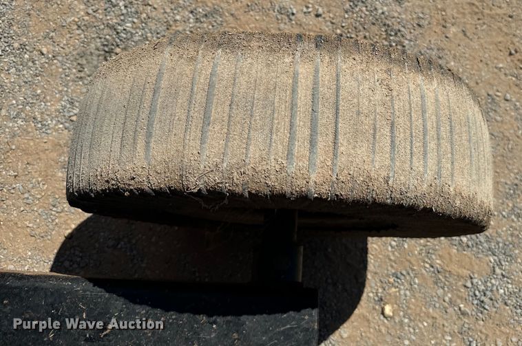 image for item NQ9783 2009 Land Pride  Commander batwing rotary mower