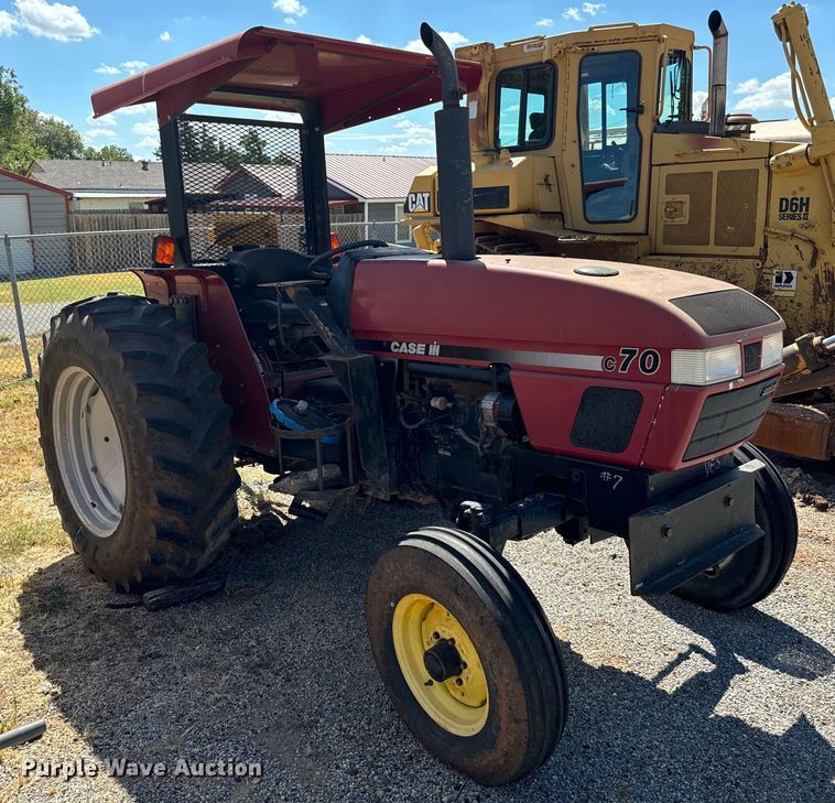 image for item NQ9784 2000 Case C70 tractor
