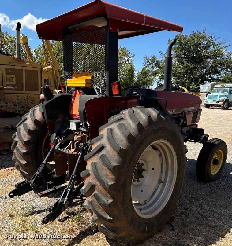 image for item NQ9784 2000 Case C70 tractor