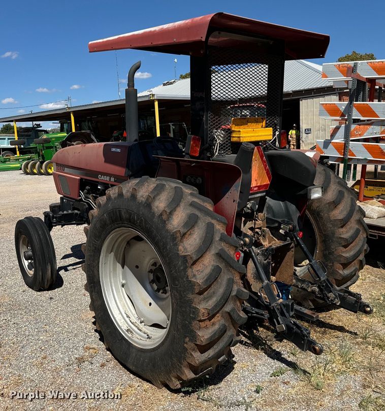 image for item NQ9784 2000 Case C70 tractor