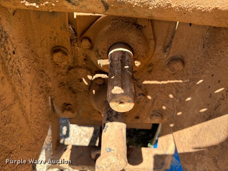 image for item NQ9784 2000 Case C70 tractor