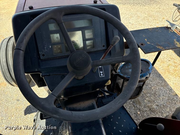 image for item NQ9784 2000 Case C70 tractor