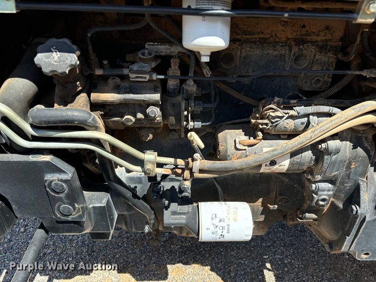 image for item NQ9784 2000 Case C70 tractor