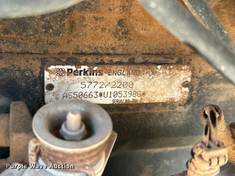 image for item NQ9784 2000 Case C70 tractor