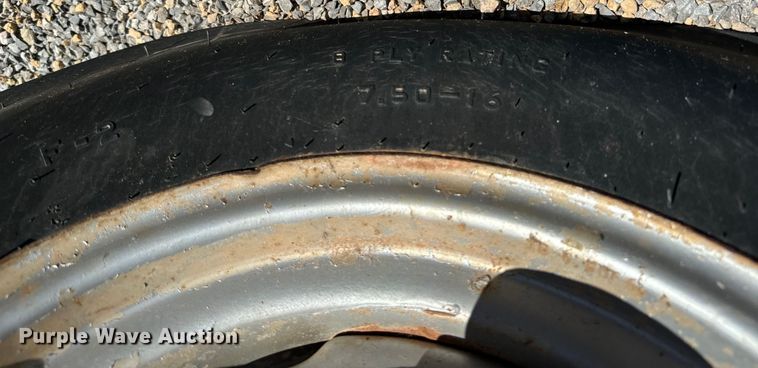 image for item NQ9784 2000 Case C70 tractor