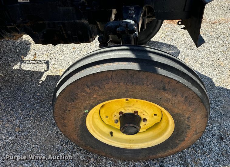 image for item NQ9784 2000 Case C70 tractor