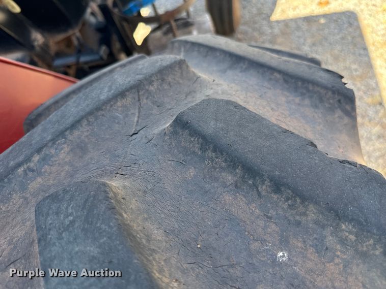 image for item NQ9784 2000 Case C70 tractor