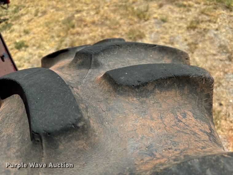 image for item NQ9784 2000 Case C70 tractor