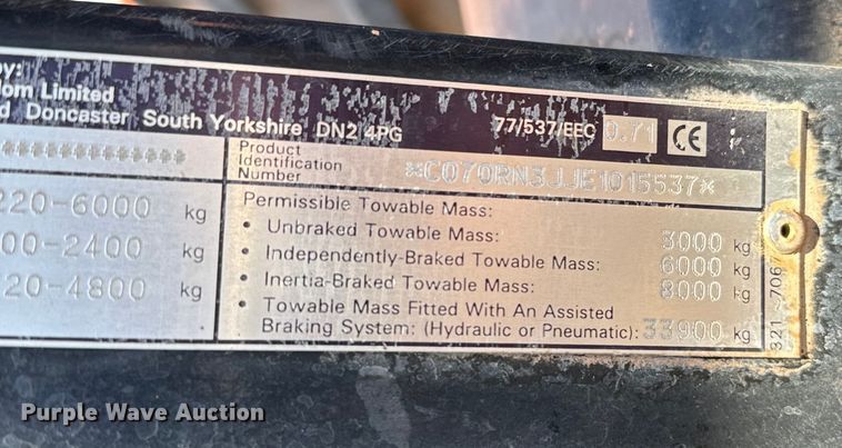 image for item NQ9784 2000 Case C70 tractor