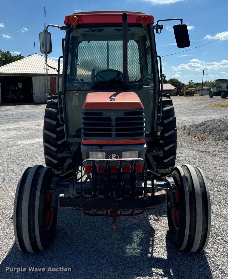 image for item NQ9785 Kubota  M900 tractor