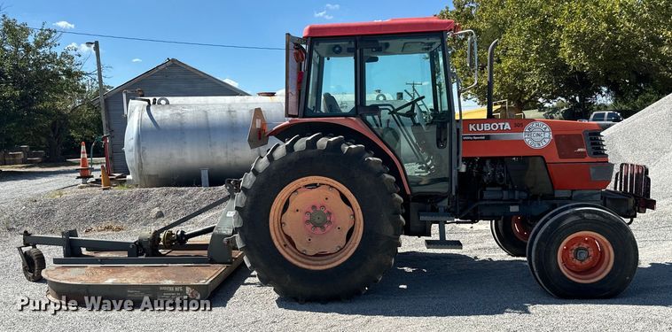 image for item NQ9785 Kubota  M900 tractor