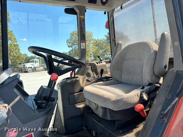 image for item NQ9785 Kubota  M900 tractor