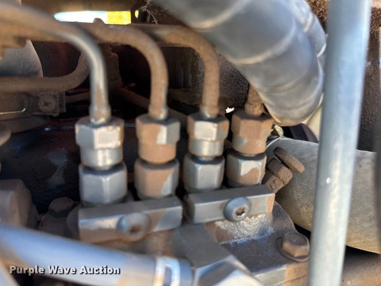 image for item NQ9785 Kubota  M900 tractor