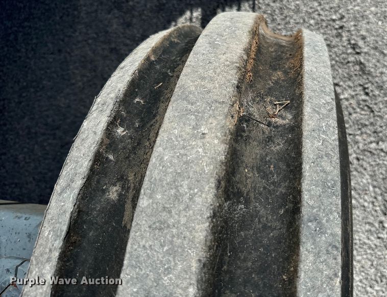 image for item NQ9785 Kubota  M900 tractor