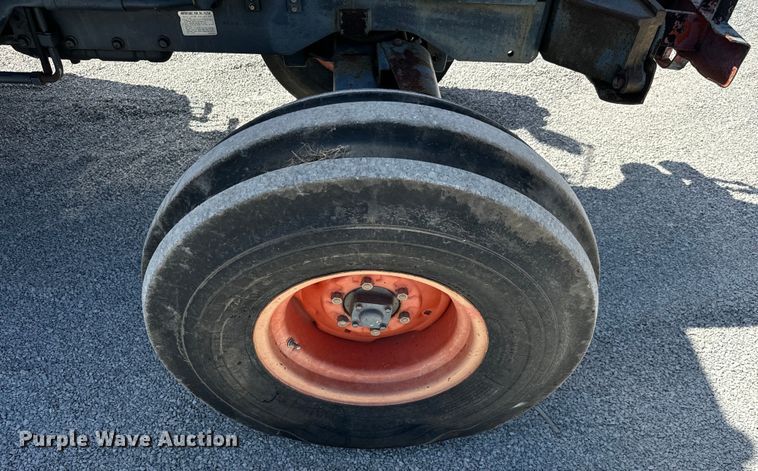 image for item NQ9785 Kubota  M900 tractor