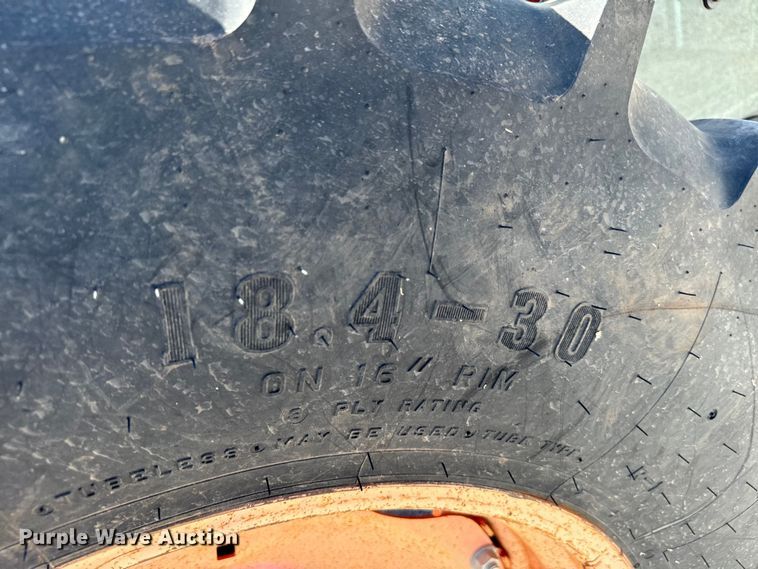 image for item NQ9785 Kubota  M900 tractor