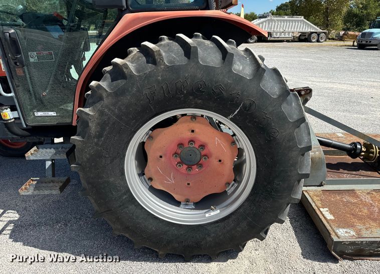 image for item NQ9785 Kubota  M900 tractor