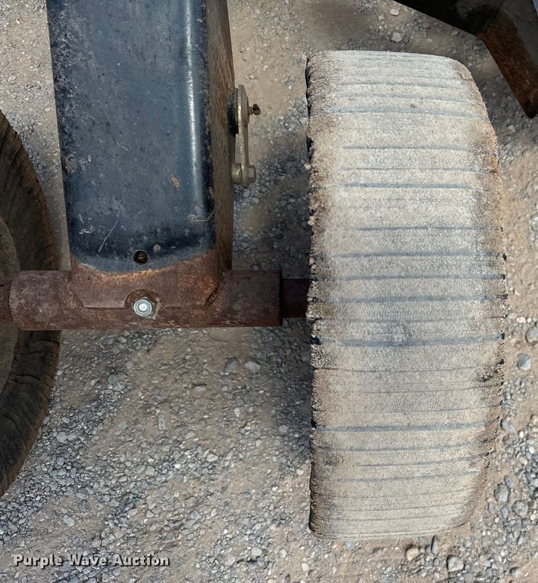 image for item NQ9786 2015 Land Pride  Commander batwing rotary mower