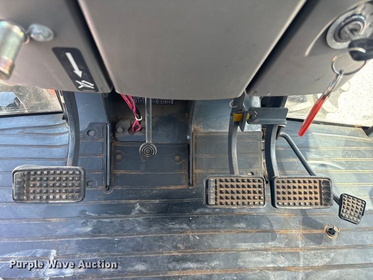 image for item NQ9787 Kubota M108S MFWD tractor