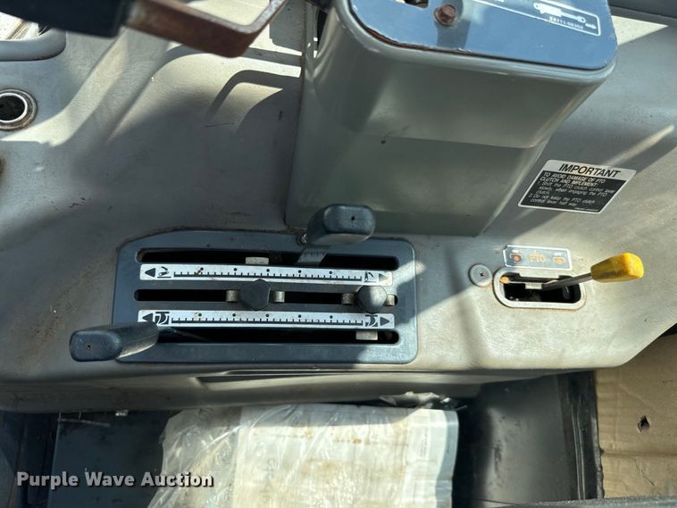 image for item NQ9787 Kubota M108S MFWD tractor