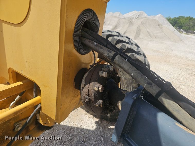 image for item NX9097 2012 John Deere 770G motor grader