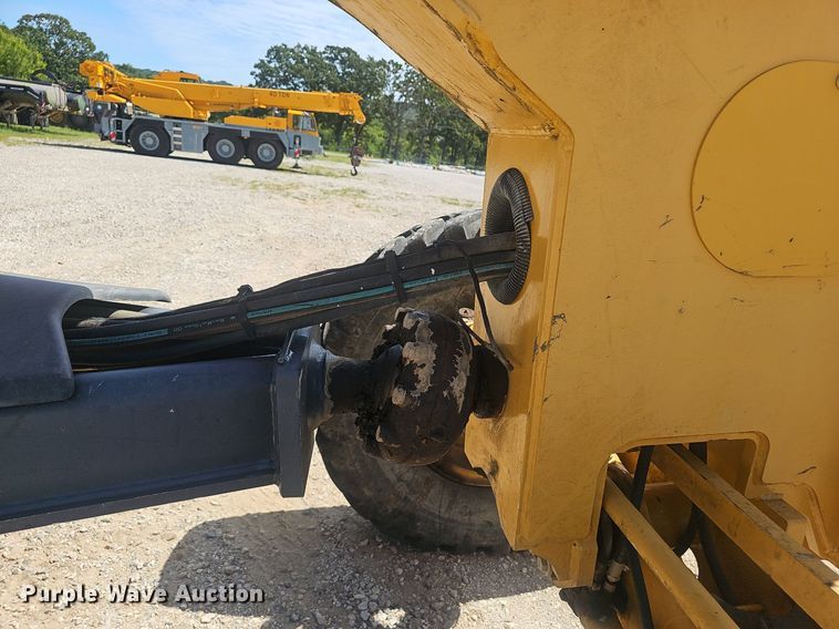 image for item NX9097 2012 John Deere 770G motor grader