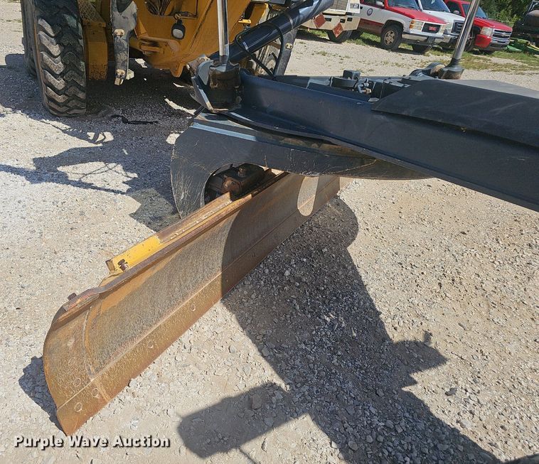 image for item NX9097 2012 John Deere 770G motor grader