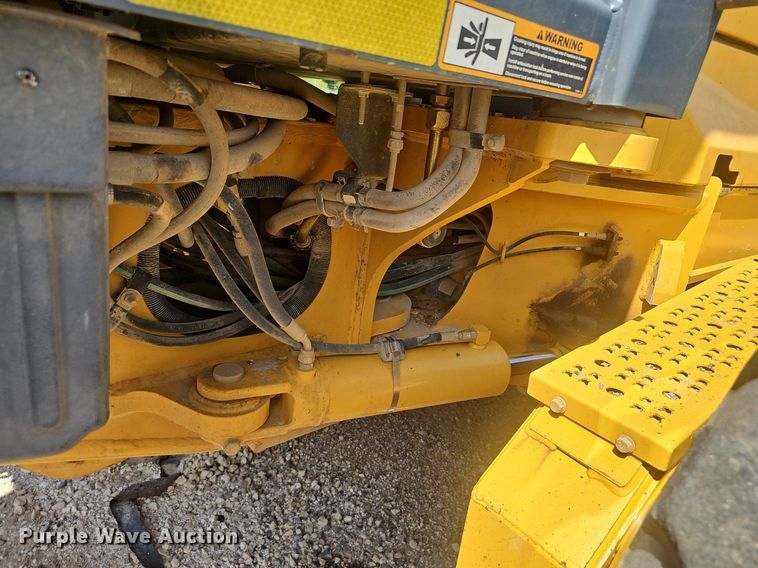 image for item NX9097 2012 John Deere 770G motor grader