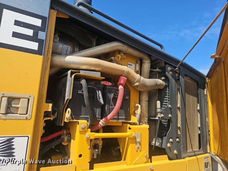 image for item NX9097 2012 John Deere 770G motor grader