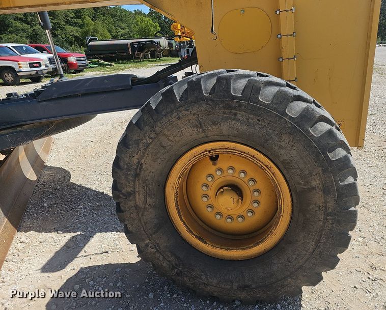 image for item NX9097 2012 John Deere 770G motor grader