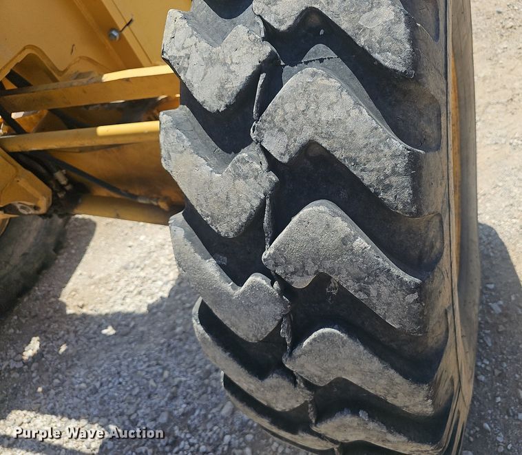 image for item NX9097 2012 John Deere 770G motor grader