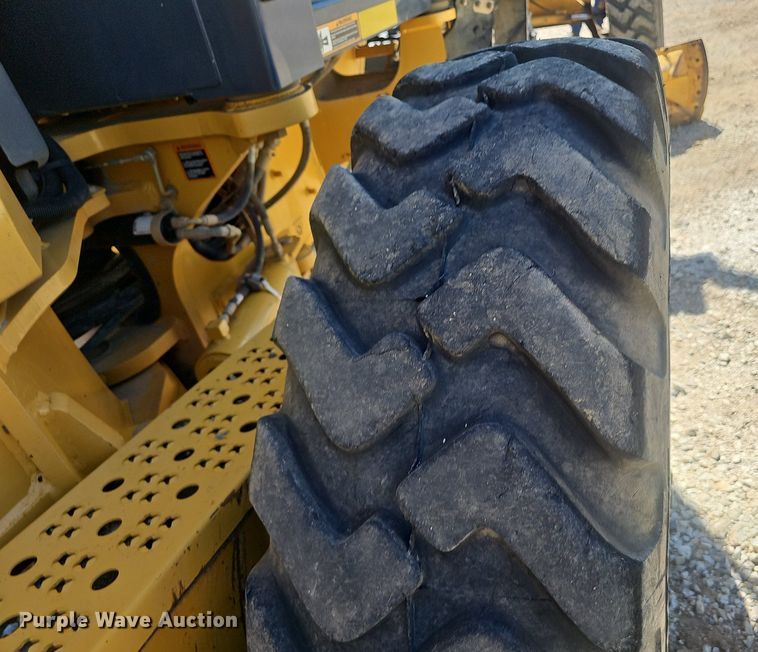 image for item NX9097 2012 John Deere 770G motor grader