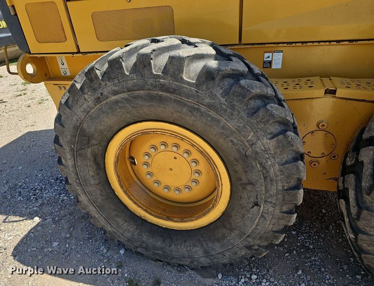 image for item NX9097 2012 John Deere 770G motor grader