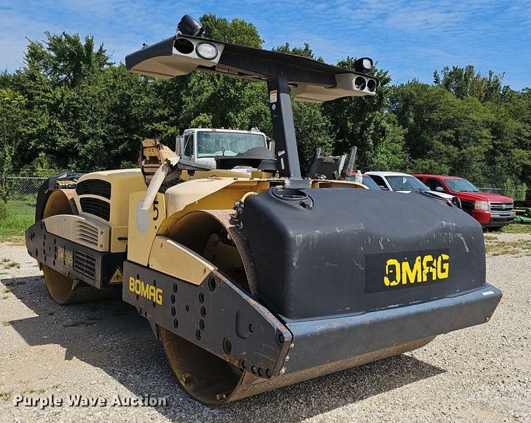 image for item NX9098 Bomag BW205 double drum vibratory roller