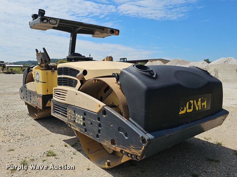 image for item NX9098 Bomag BW205 double drum vibratory roller