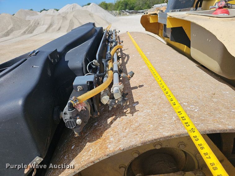 image for item NX9098 Bomag BW205 double drum vibratory roller