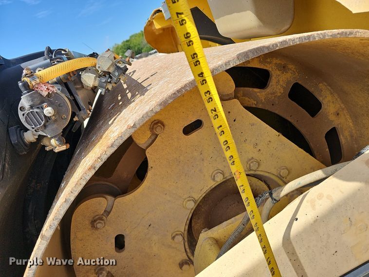 image for item NX9098 Bomag BW205 double drum vibratory roller