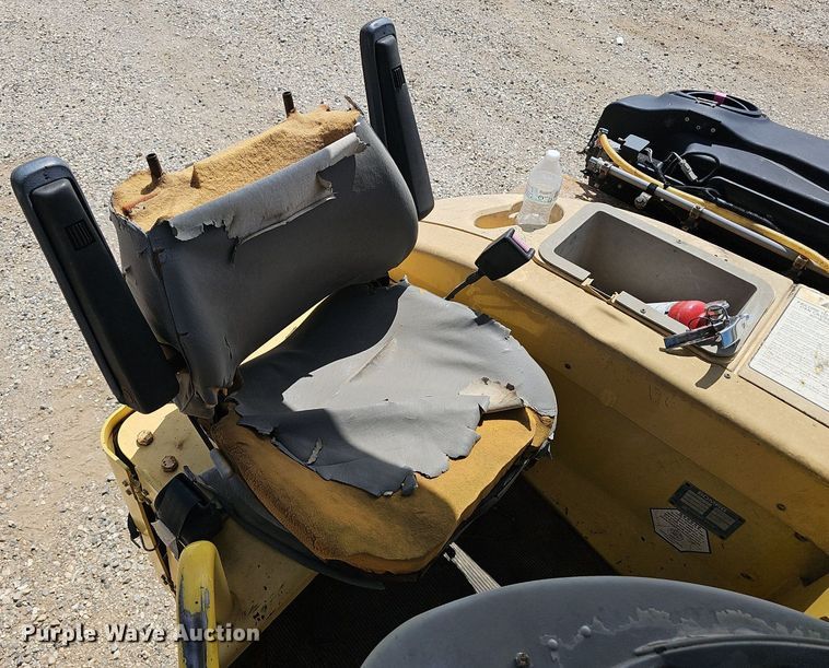 image for item NX9098 Bomag BW205 double drum vibratory roller