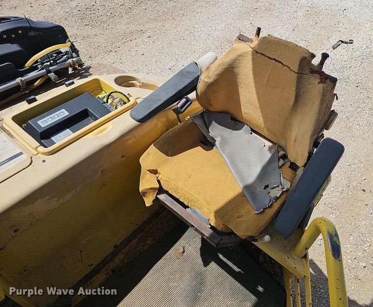 image for item NX9098 Bomag BW205 double drum vibratory roller