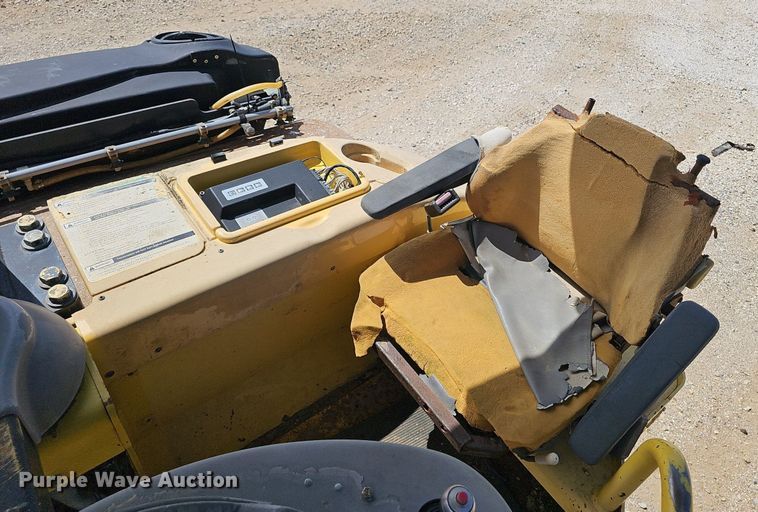 image for item NX9098 Bomag BW205 double drum vibratory roller