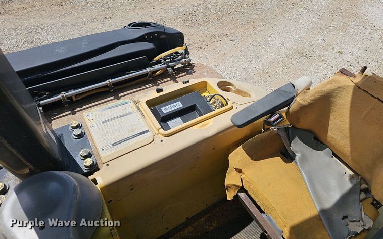 image for item NX9098 Bomag BW205 double drum vibratory roller