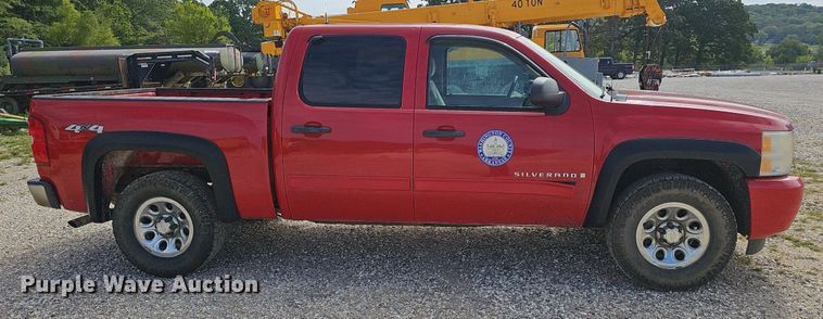 image for item NX9101 2009 Chevrolet  Silverado 1500 Crew Cab pickup truck