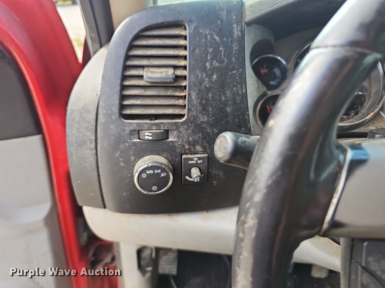 image for item NX9101 2009 Chevrolet  Silverado 1500 Crew Cab pickup truck