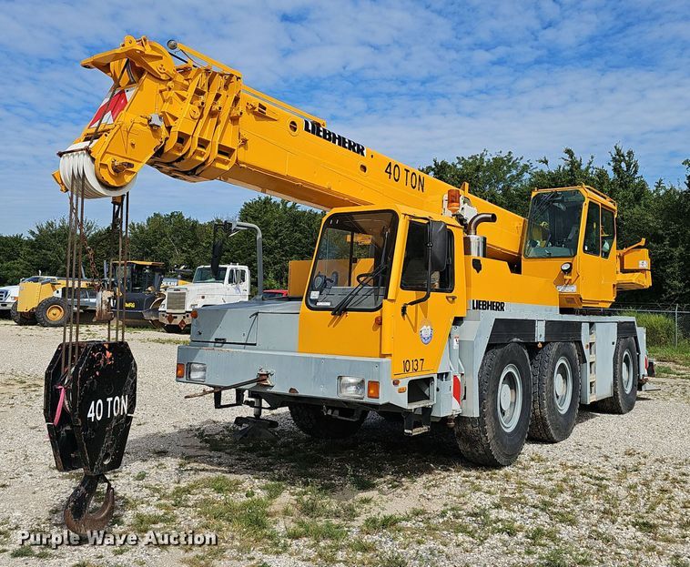 image for item NX9104 1999 Liebherr LTM 1040/1 crane