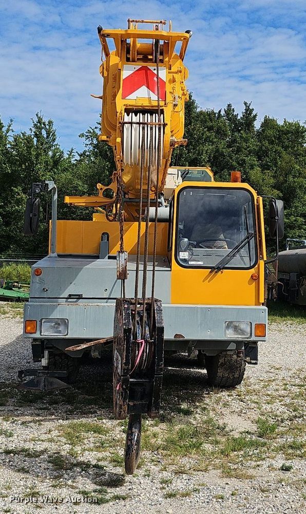 image for item NX9104 1999 Liebherr LTM 1040/1 crane