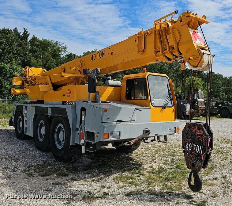 image for item NX9104 1999 Liebherr LTM 1040/1 crane