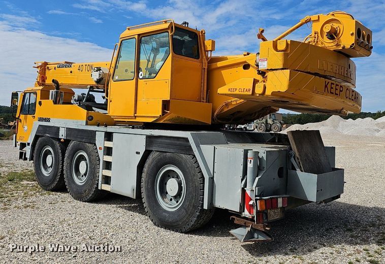 image for item NX9104 1999 Liebherr LTM 1040/1 crane