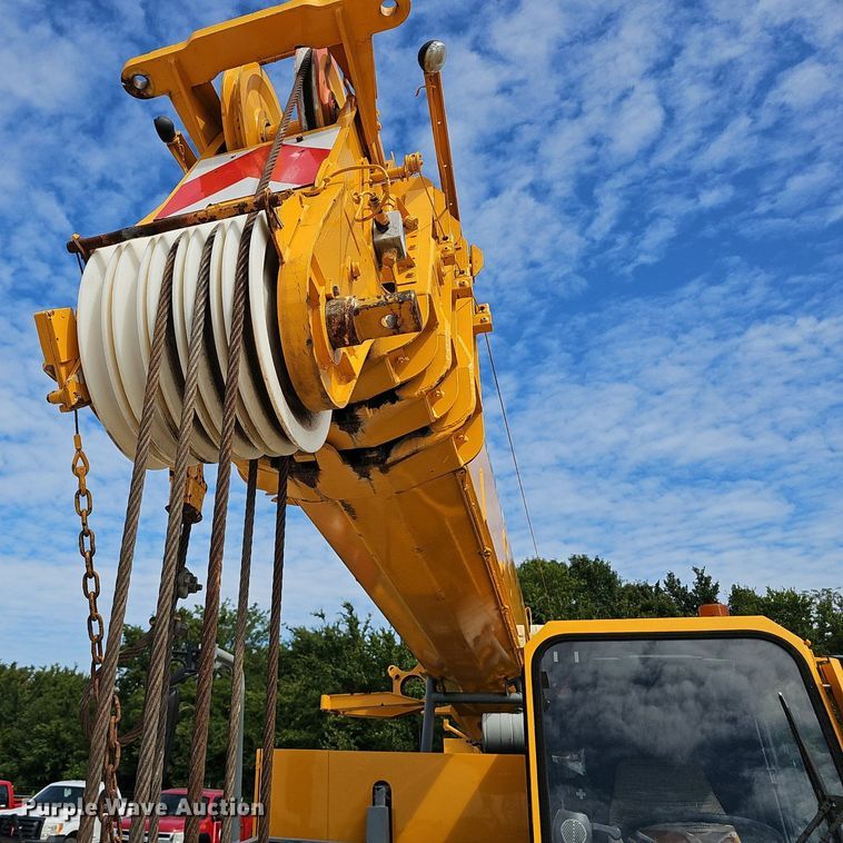 image for item NX9104 1999 Liebherr LTM 1040/1 crane