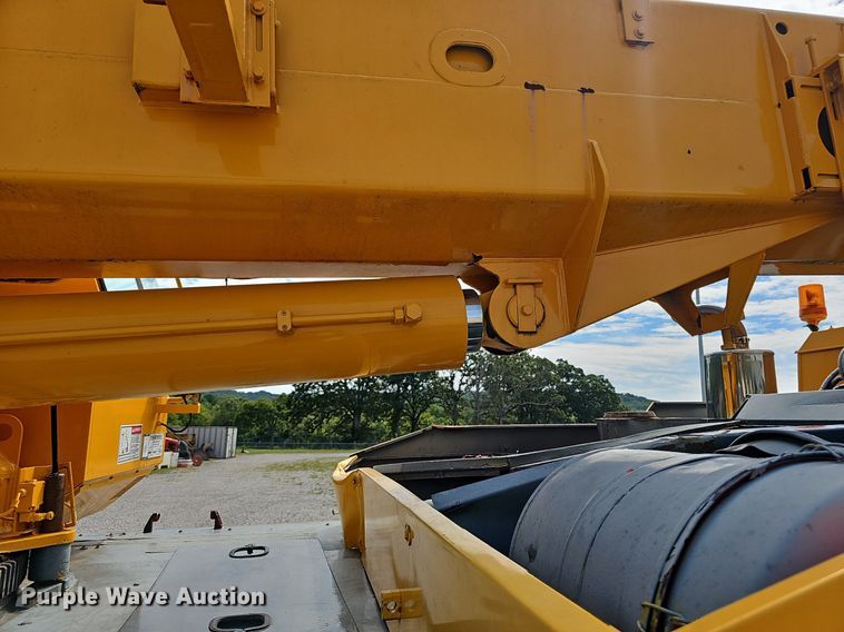 image for item NX9104 1999 Liebherr LTM 1040/1 crane