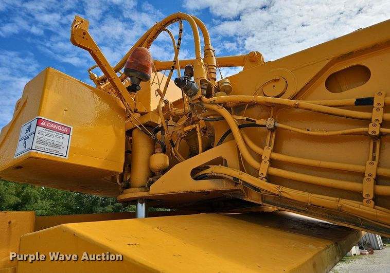 image for item NX9104 1999 Liebherr LTM 1040/1 crane